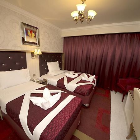 Sutchi Hotel Dubai Bagian luar foto