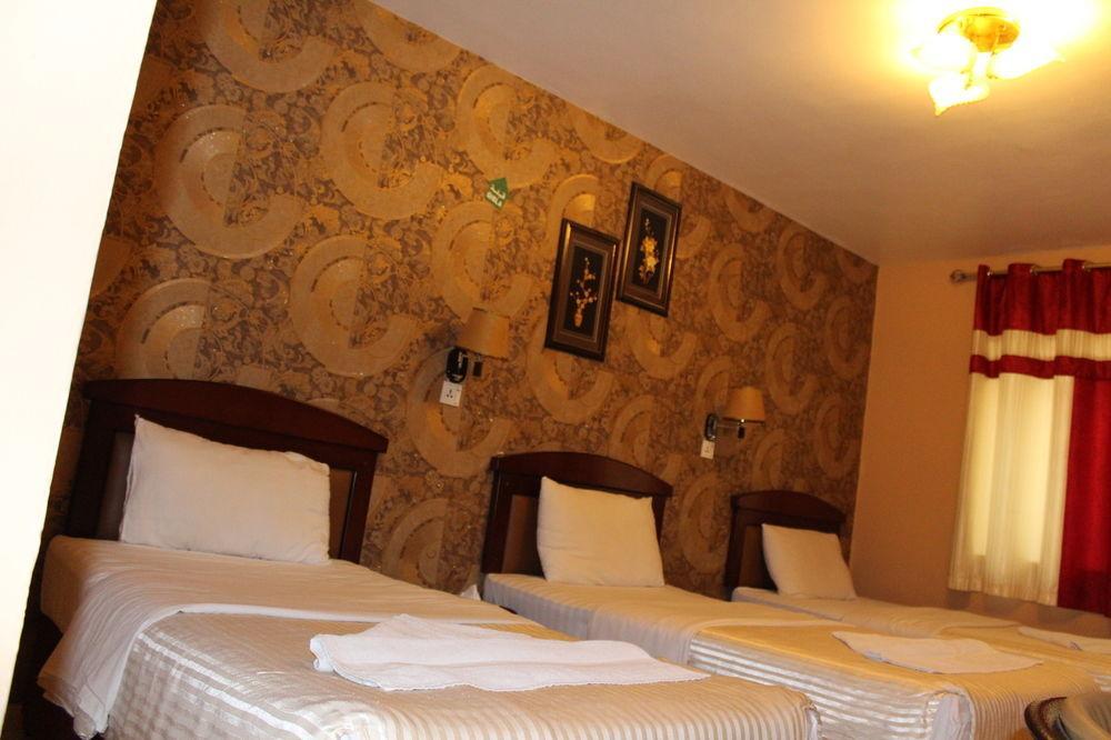 Sutchi Hotel Dubai Bagian luar foto