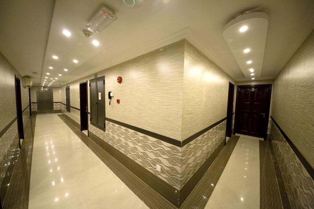 Sutchi Hotel Dubai Bagian luar foto