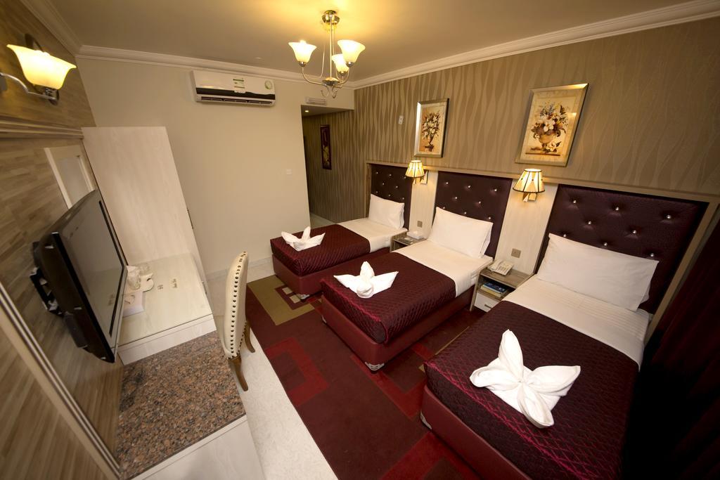 Sutchi Hotel Dubai Bagian luar foto