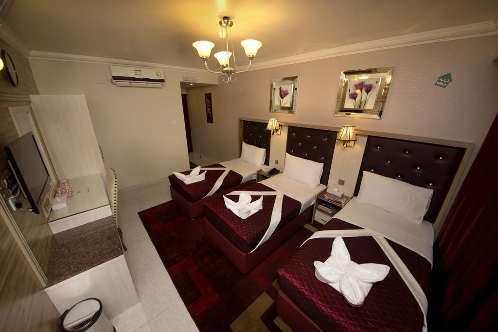 Sutchi Hotel Dubai Bagian luar foto