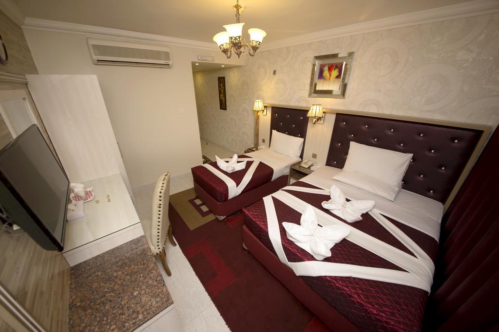 Sutchi Hotel Dubai Bagian luar foto