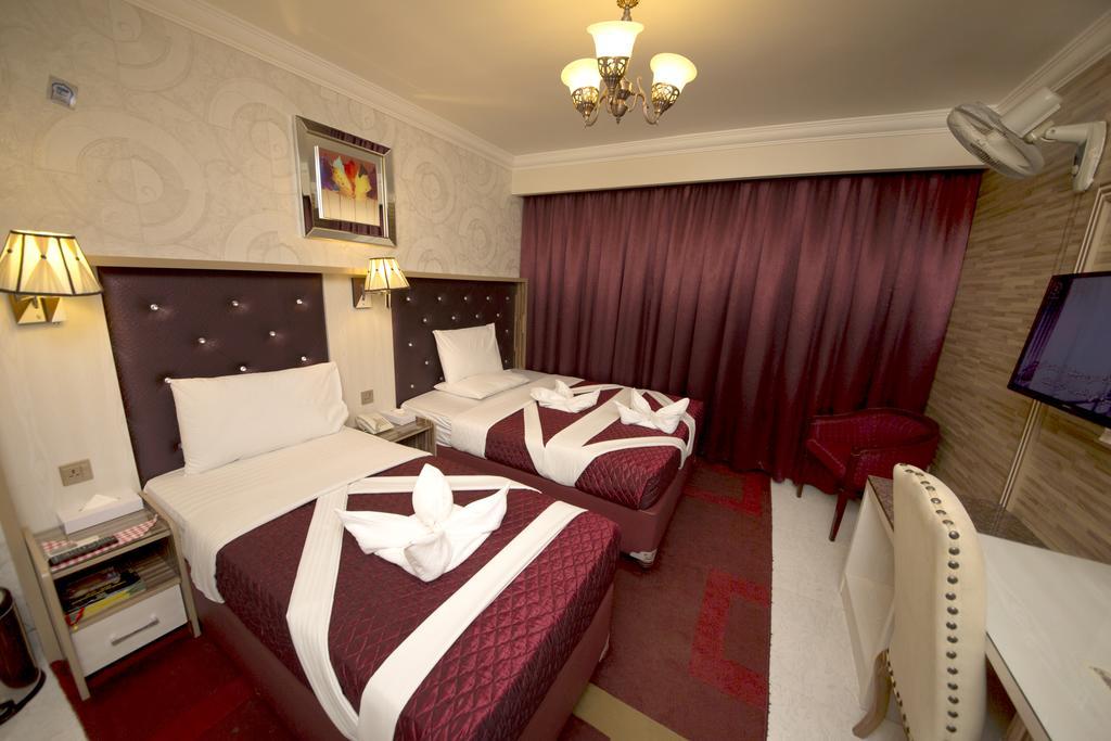 Sutchi Hotel Dubai Bagian luar foto
