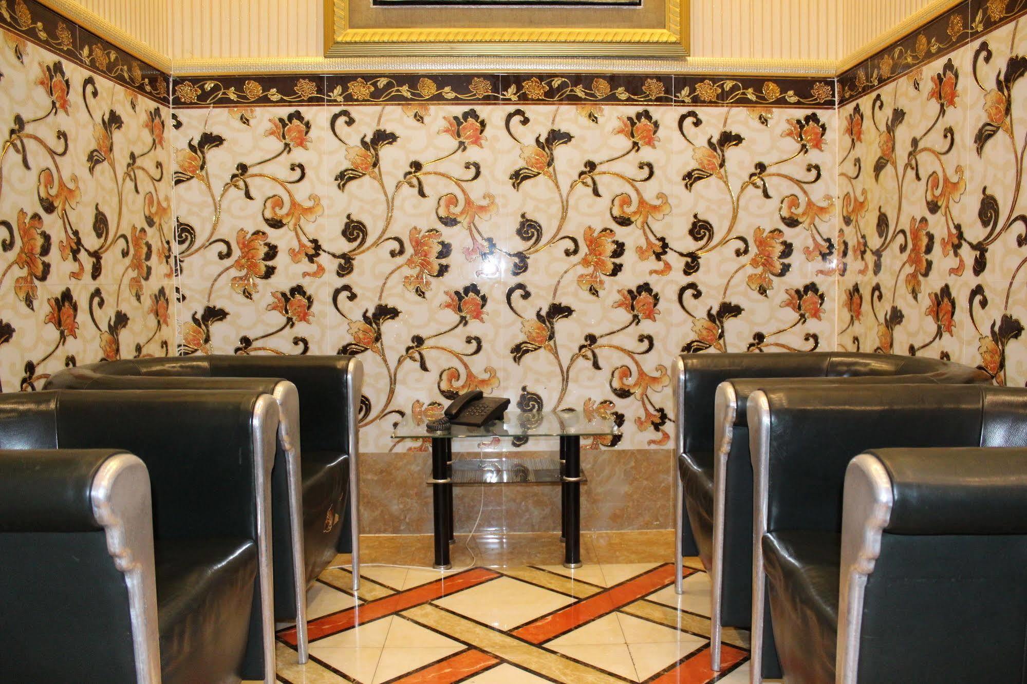 Sutchi Hotel Dubai Bagian luar foto
