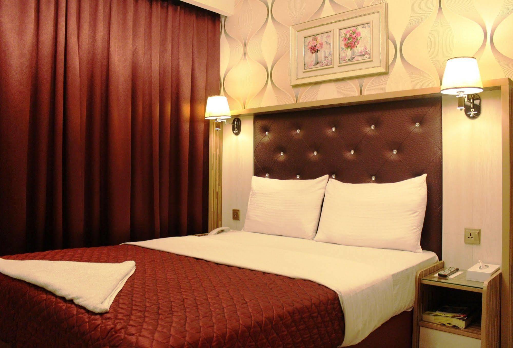 Sutchi Hotel Dubai Bagian luar foto